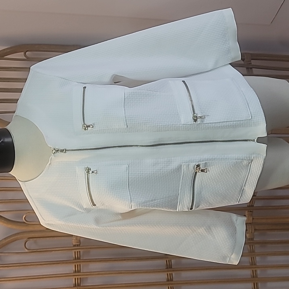 Bob Mackey Wearable Art white waffle pattern cropped jacket size medium 4 pocket